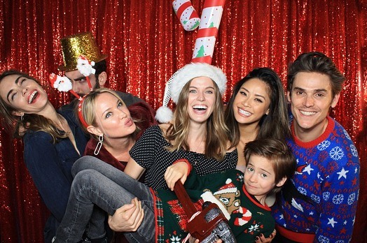 Y&R Cast Have Fun At Christmas Party (PHOTOS)