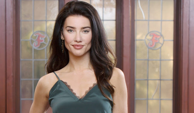 The Bold and the Beautiful’s Jacqueline MacInnes Wood Selling Hollywood Home!