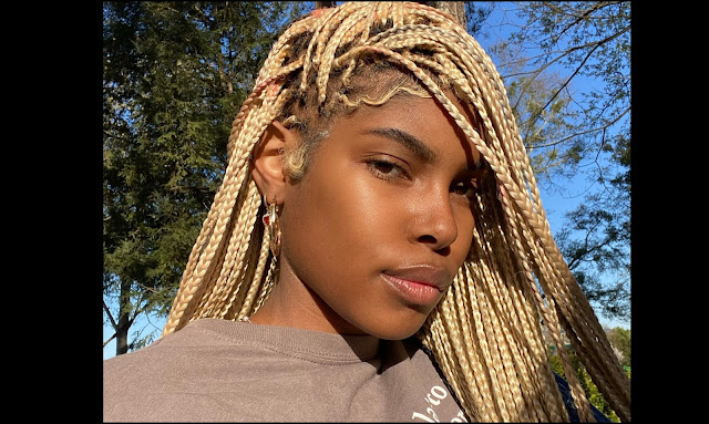 B&B Actress Diamond White Headlines at the LA Fair!