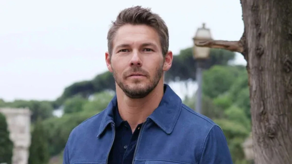Scott Clifton Introduces His Preteen Son