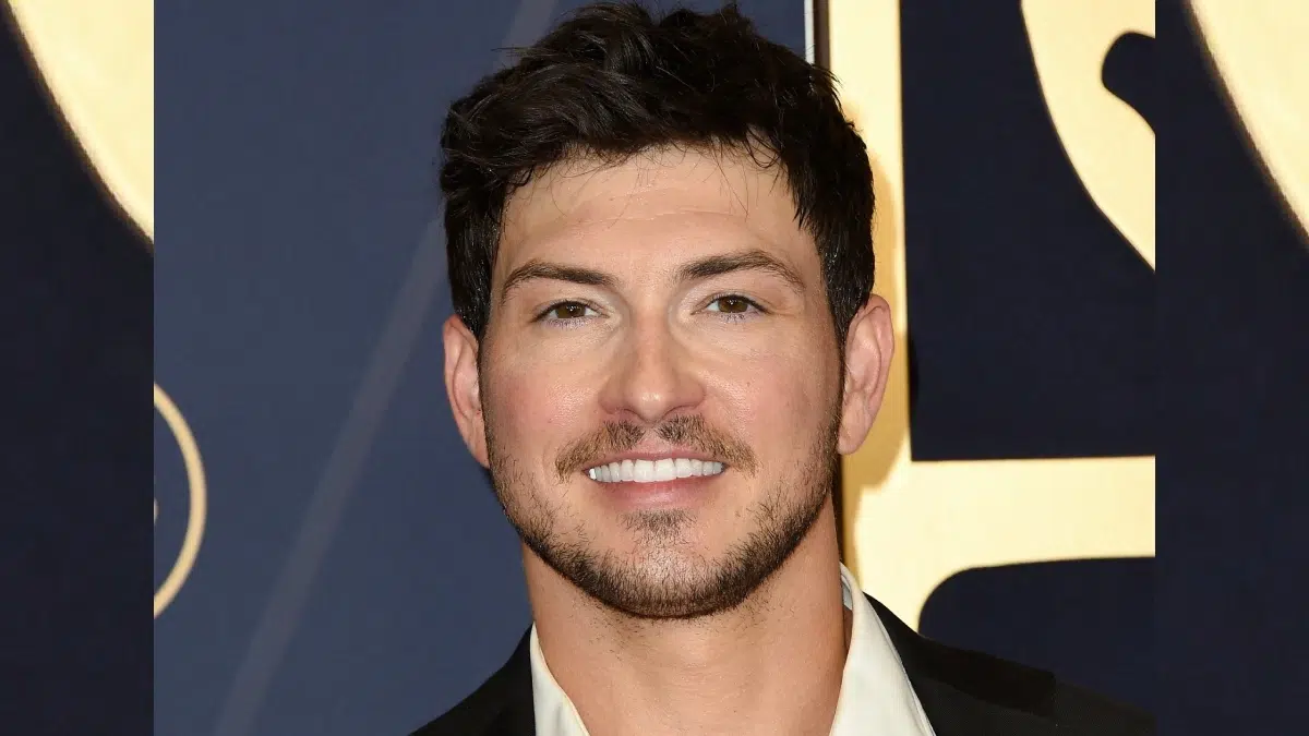 Days of Our Lives Star Robert Scott Wilson Pops Up in Star-Studded Super Bowl Ad