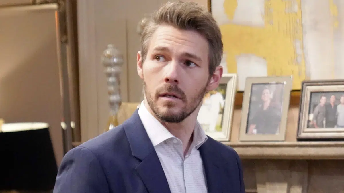 The Real Reason Scott Clifton Has Stitches On The Bold and the Beautiful Revealed
