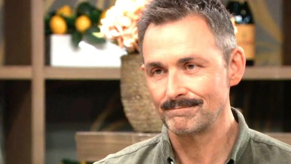 Valentin smiling on General Hospital